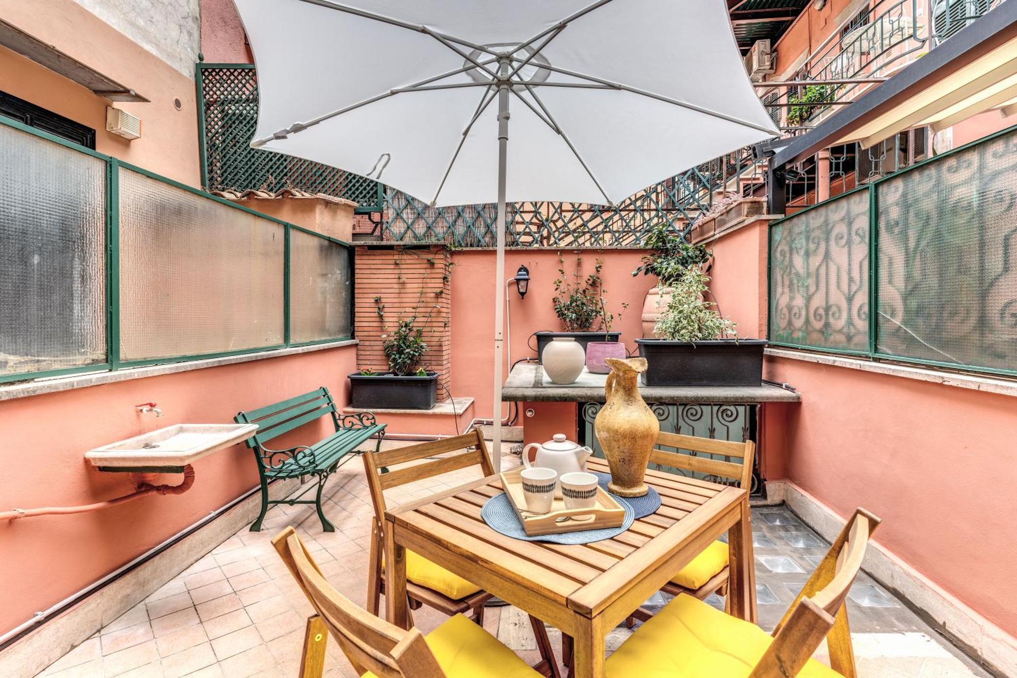 Elegant Apartment Behind The Colosseum Ρώμη Εξωτερικό φωτογραφία