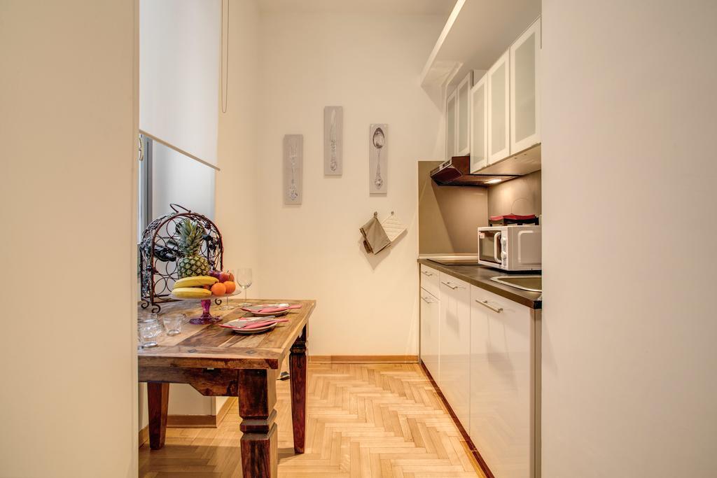 Elegant Apartment Behind The Colosseum Ρώμη Εξωτερικό φωτογραφία