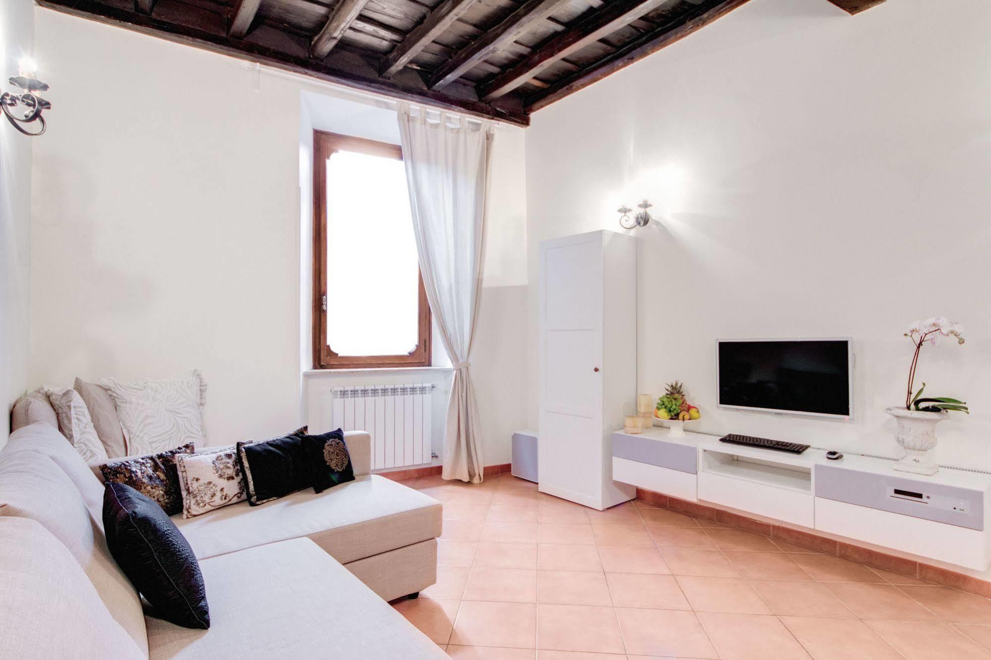 Elegant Apartment Behind The Colosseum Ρώμη Εξωτερικό φωτογραφία