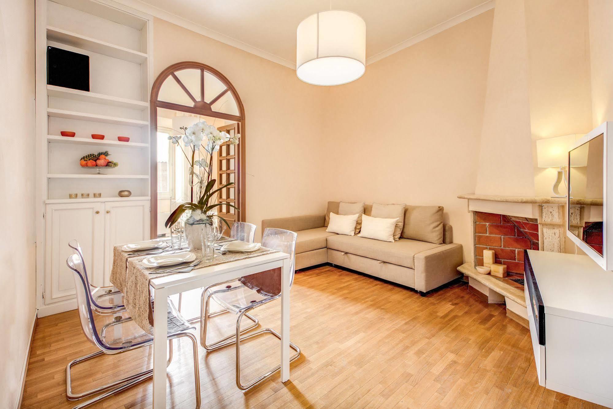 Elegant Apartment Behind The Colosseum Ρώμη Εξωτερικό φωτογραφία